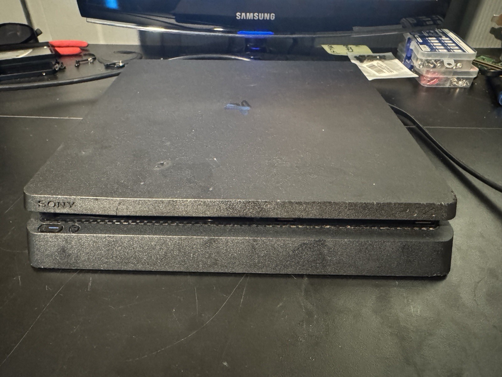 Sony PlayStation 4 Slim 1TB Console – Jet Black Console Only. Tested And Works