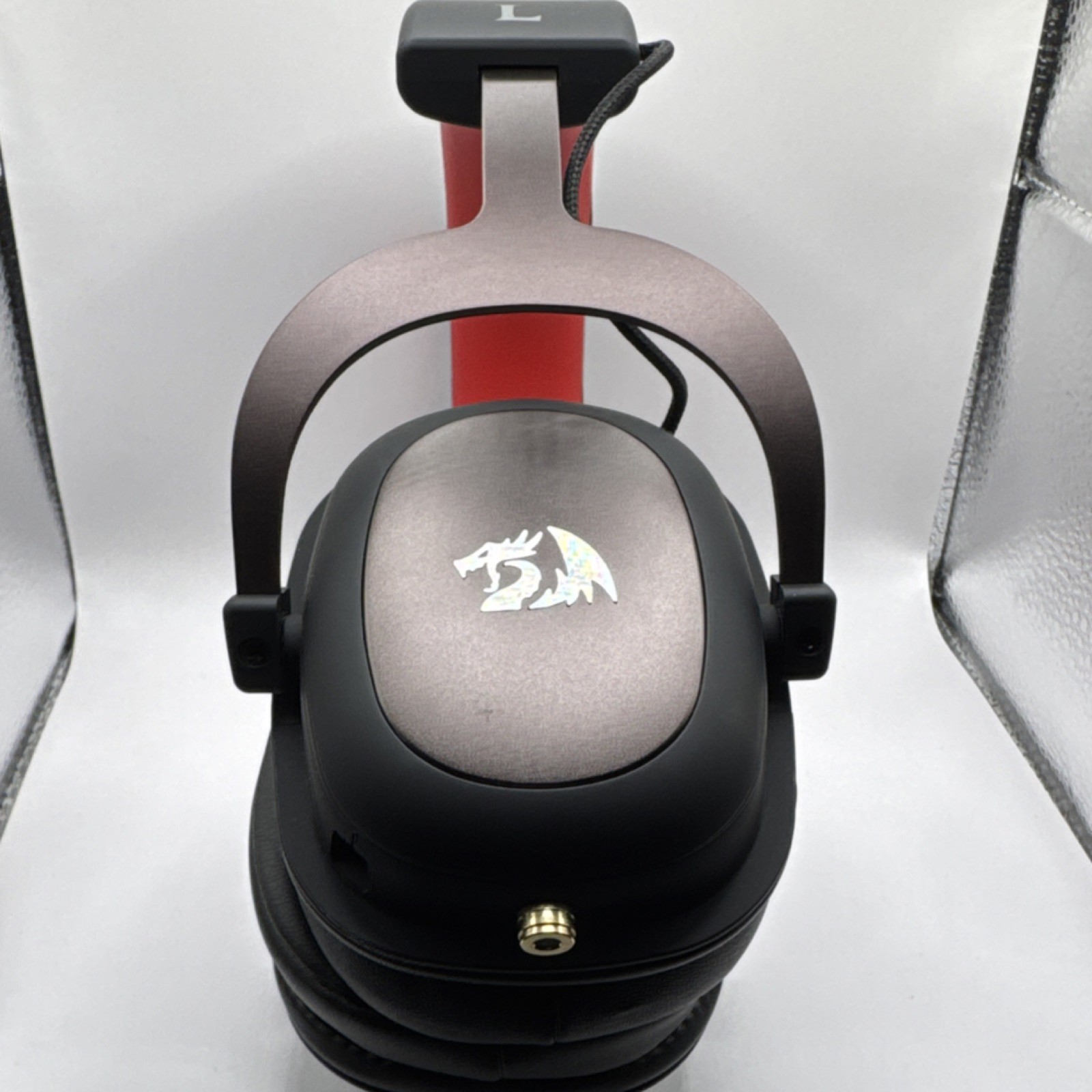 Redragon Black Red Over-Ear Gaming Headset 3.5mm Jack Detachable Boom Microphone