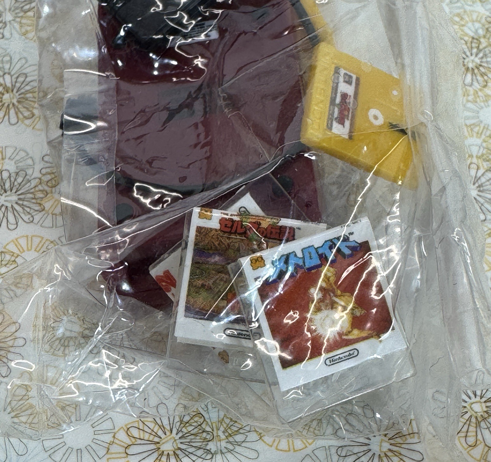 RARE Japanese Gashapon Mini Famicom – Nintendo History Collection DX Blind Box