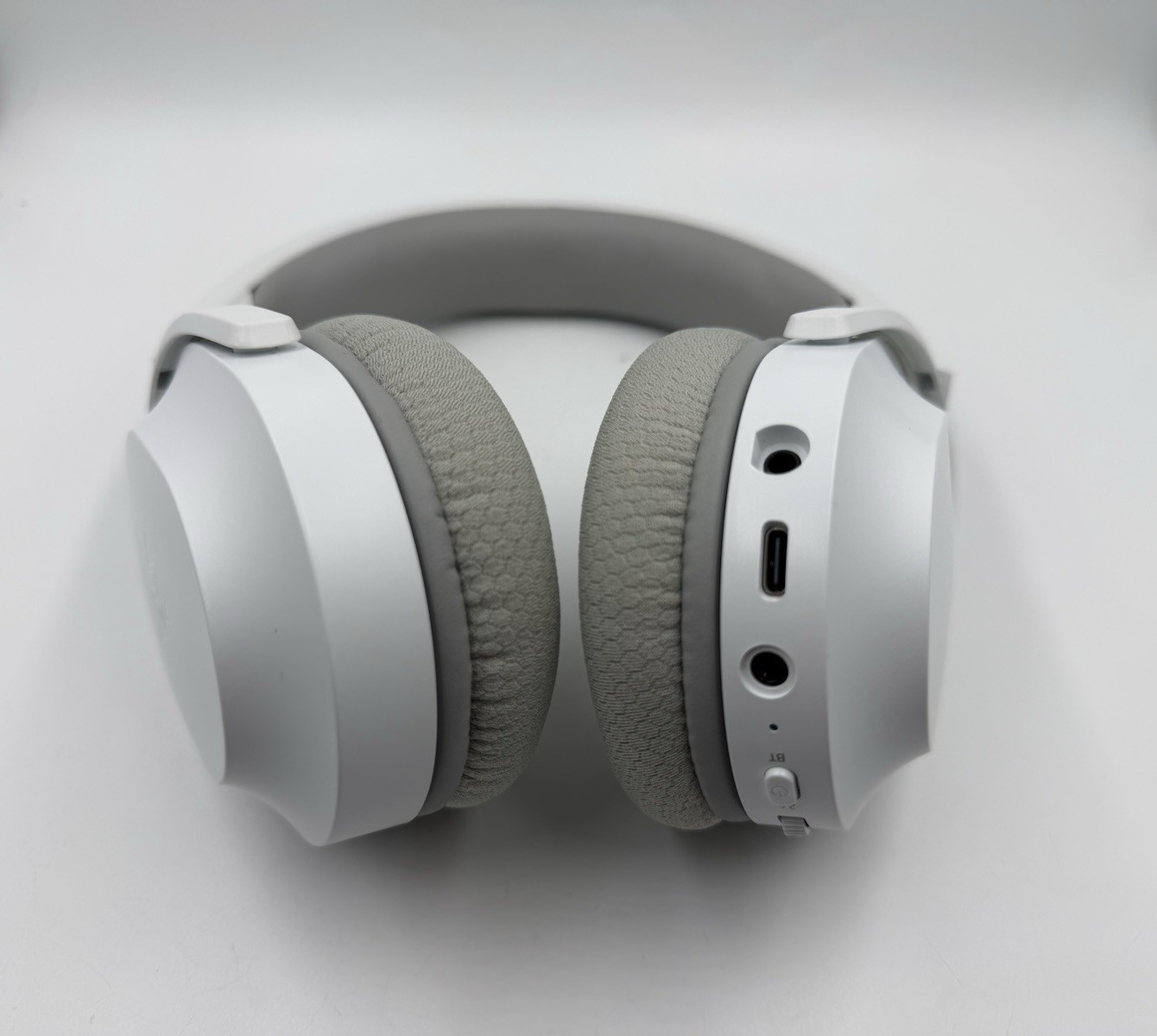 *New*Razer Barracuda X Wireless Bluetooth Headphones Mercury Edition RZ04-0443