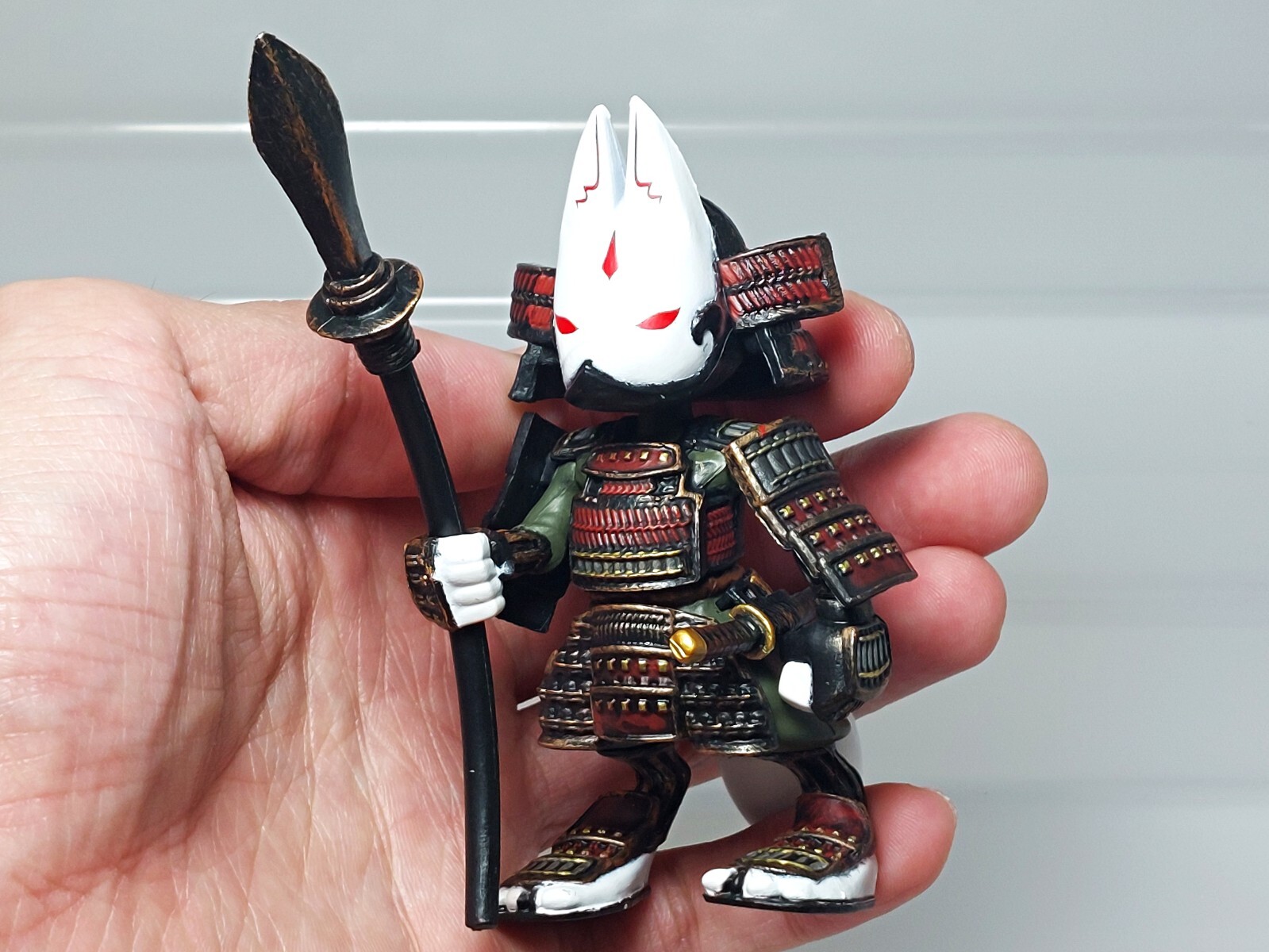 Red Armor Fox Kitsune Musha Right Spear Figure SO-TA M04 3.2in