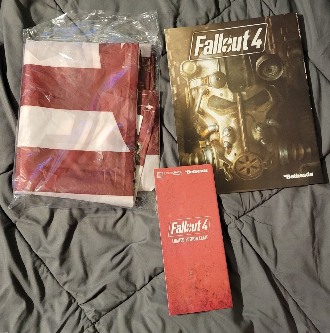 Fallout 4 2015 limited edition loot crate (Opened) 2XL Minus 2 Items.