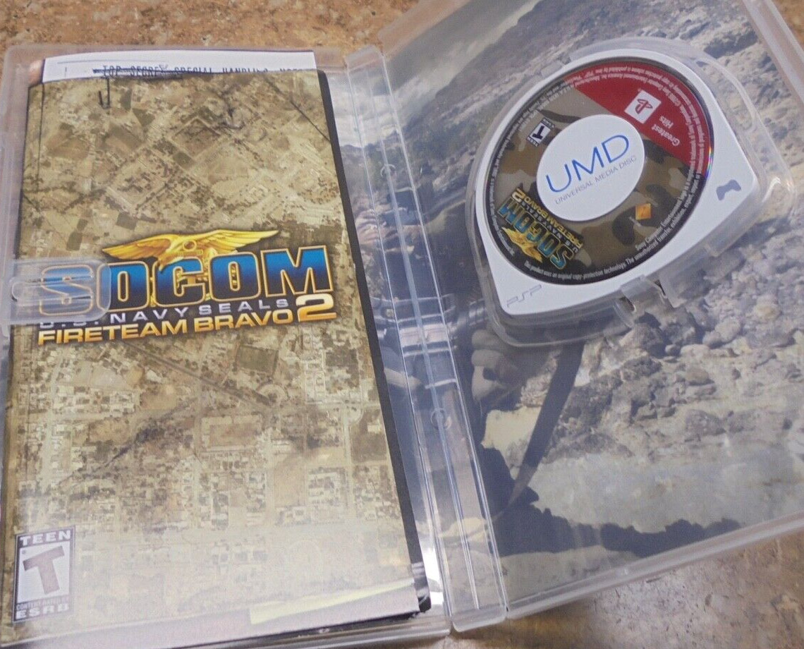 SOCOM: U.S. Navy SEALs Fireteam 2 PlayStation Portable, Sony PSP Game, Manual
