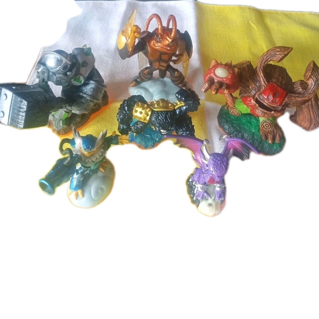 Skylanders 2012 Giants 6 Bundle: (orange base)Spyro, Crusher ,Stump Basher