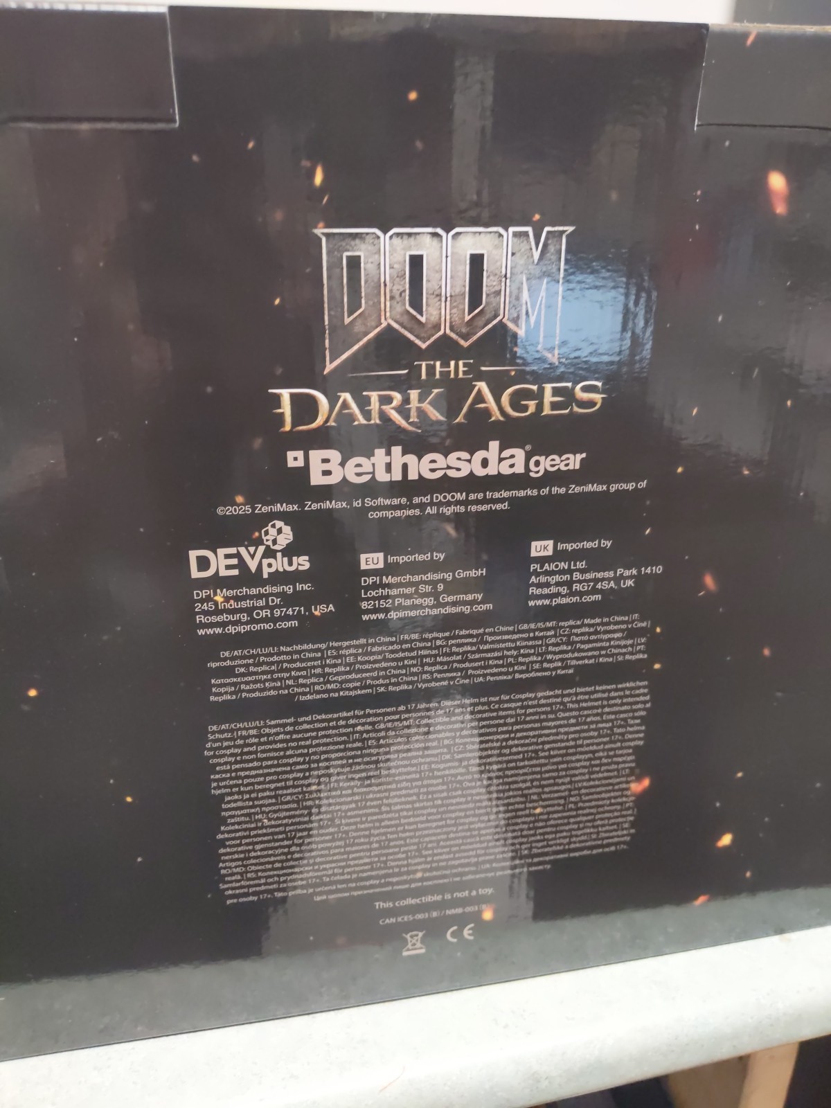 Doom The Dark Ages Doom Slayer Wearable Helmet LED Bundle + Keycard + Patches