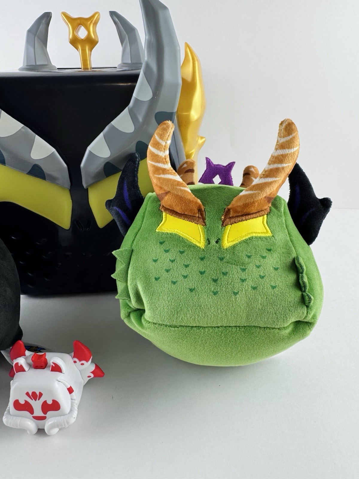 Blox Fruits Collector Bundle Dragon & Ember Plush & Kitsune & Storage Case