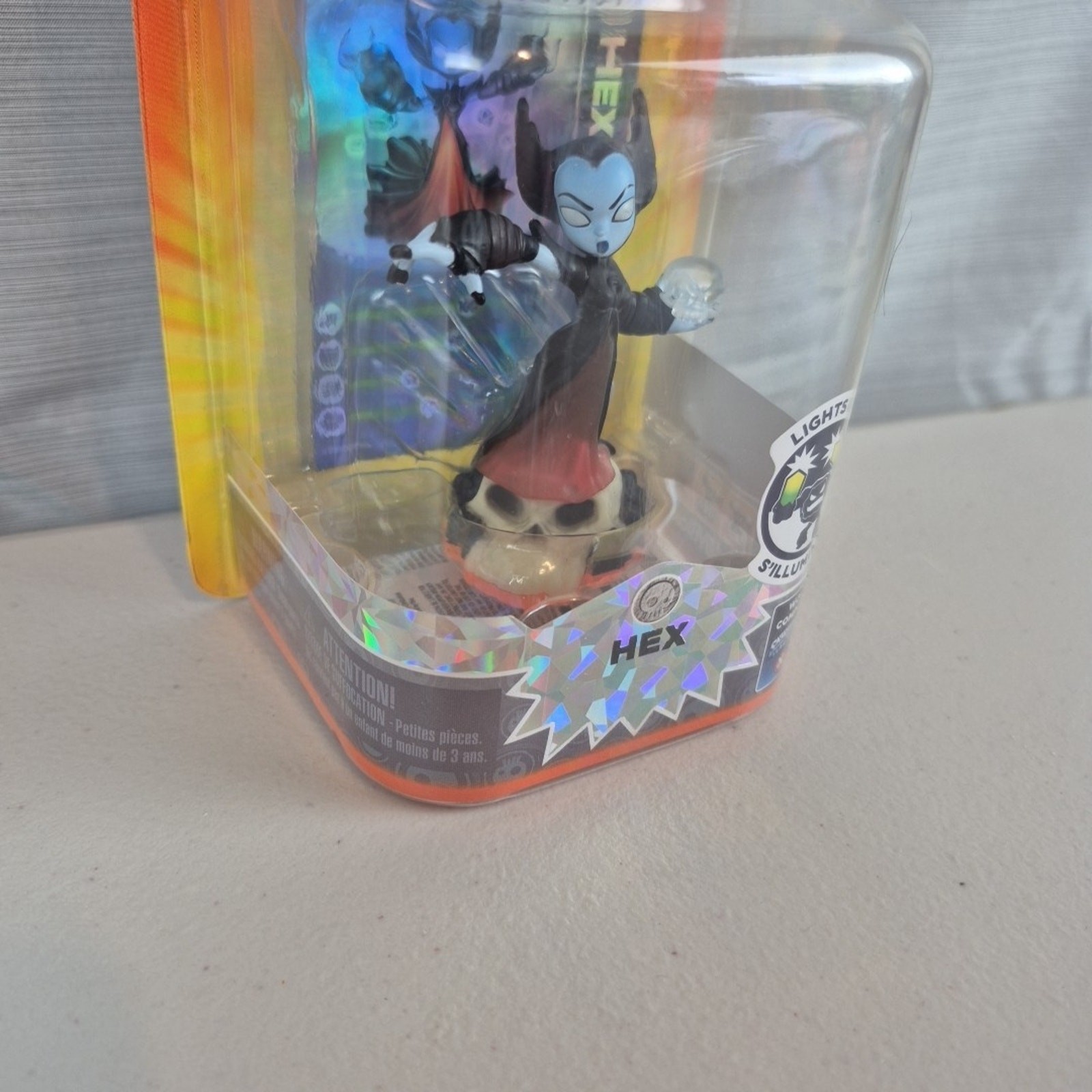 Skylanders Giants Activision Hex Lightcore Lights Up Toys to Life Game Figure