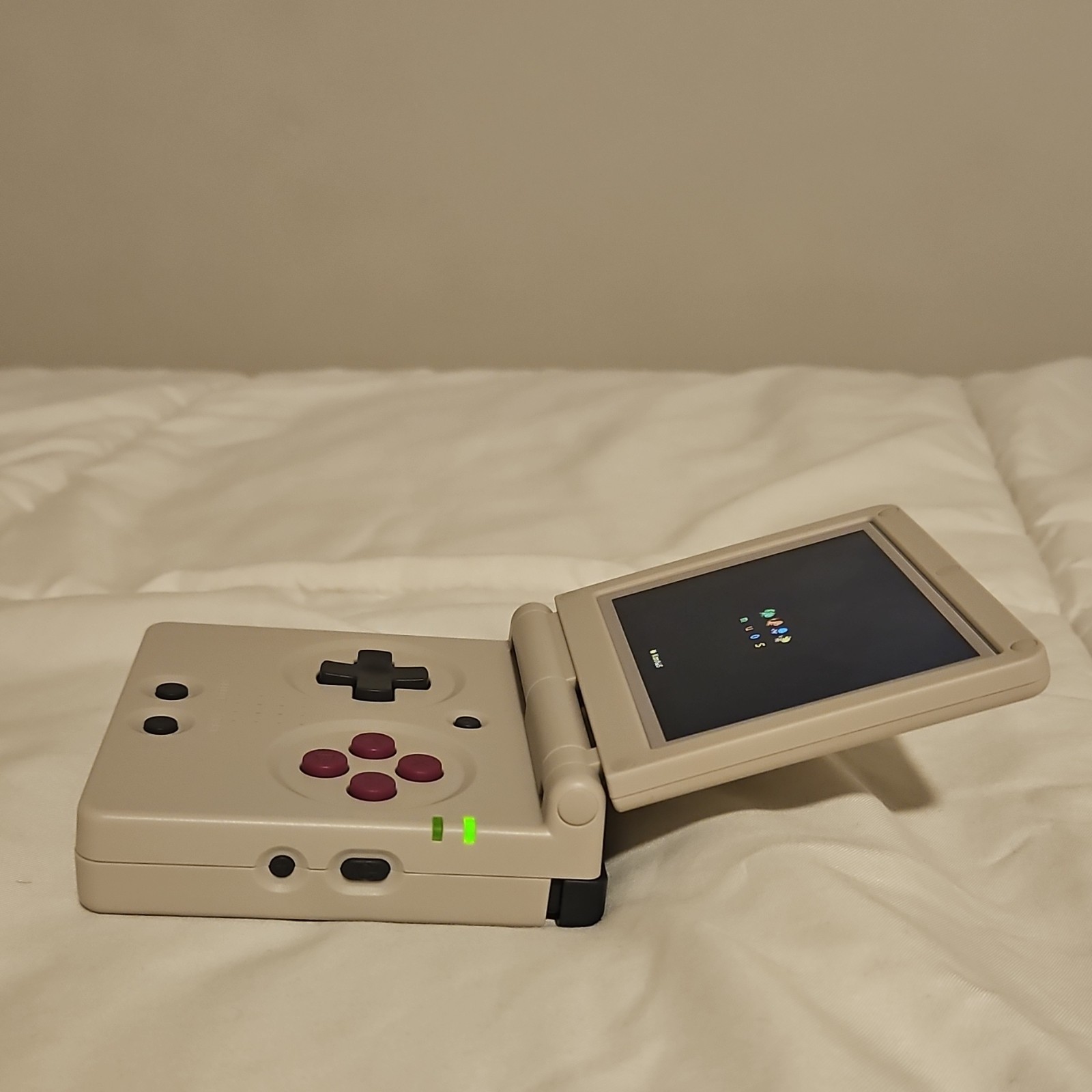 ANBERNIC RG35XXSP Retro Color Handheld Flip Console 64GB Wi-Fi USB-C 2024