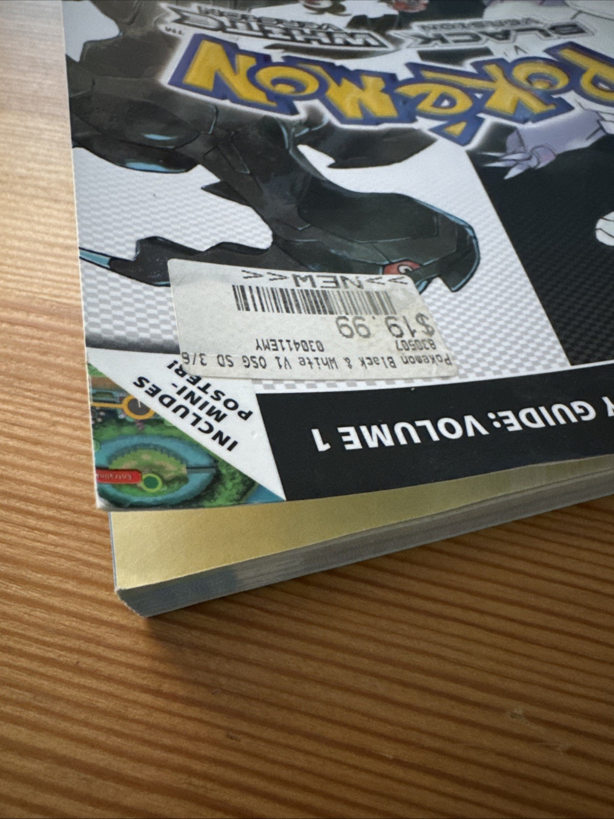 Pokémon Black and white official strategy guide vol 1 *No poster