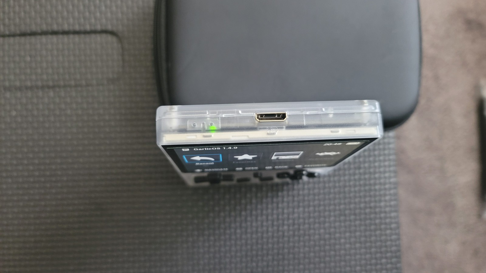 ANBERNIC RG35XX (CLEAR) 16GB GAME CARD (FREE BRICK) FRE CASE (GXRG)