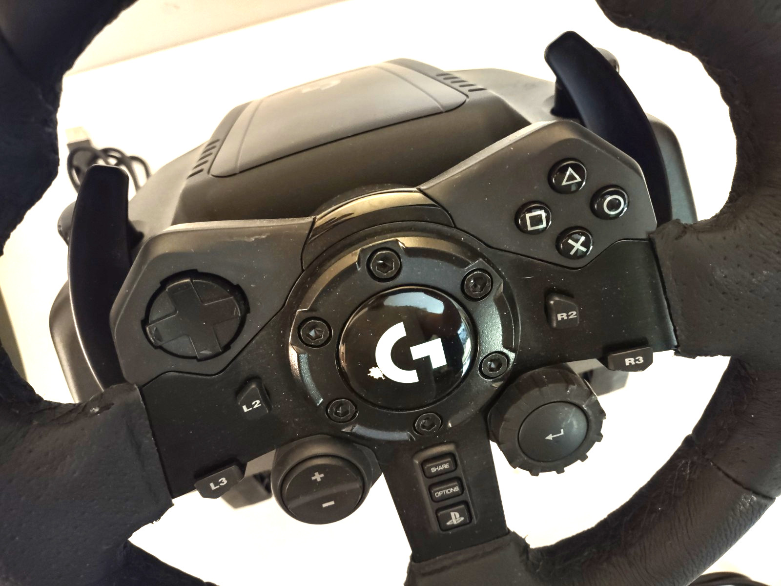 Logitech G923 TrueForce Racing Wheel and Pedals for PS5 PS4 and PC 841-000059