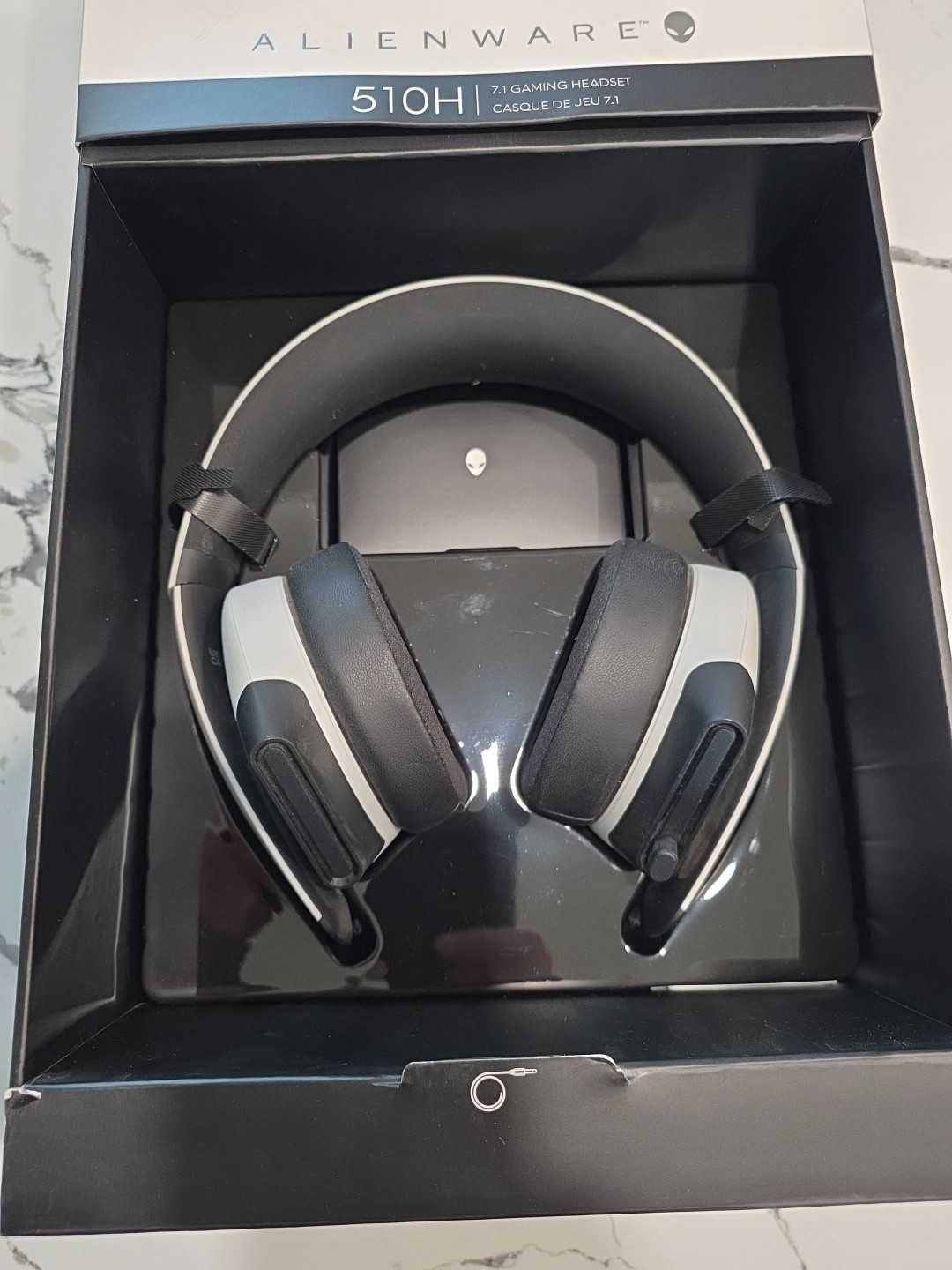 Alienware Ear-Cup (Over the Ear) 7.1 PC Gaming Headset Gray – AW510H