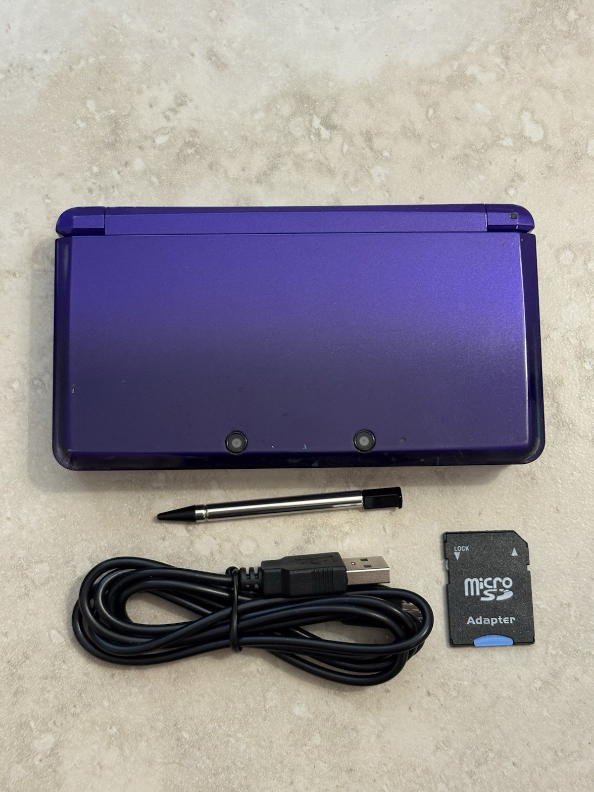 Nintendo 3ds Midnight Purple Near mint Condition USA Region With Charger