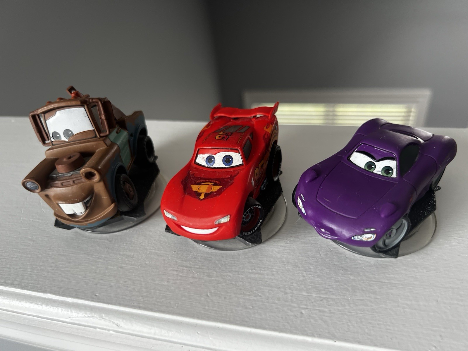 Disney Infinity Cars Figure Lot 3 – Tow Mater, Lightning McQueen Holly Shiftwell