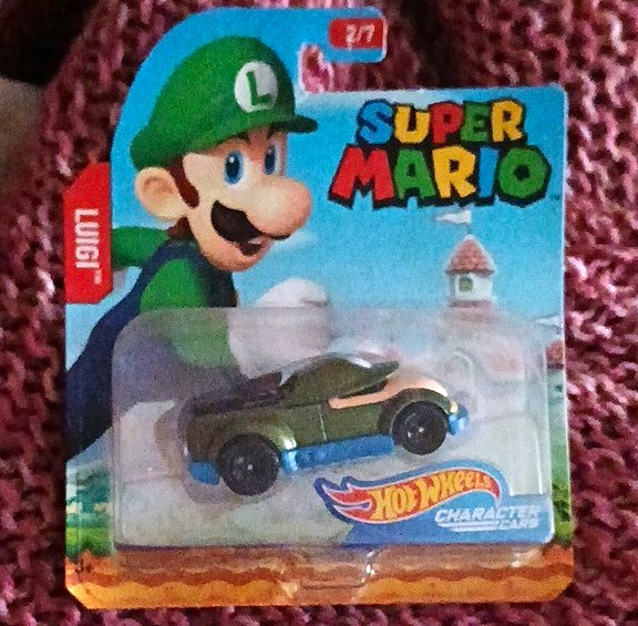 Hot Wheels Character Cars Super Mario Luigi Die-Cast Diecast Vehicle 2017