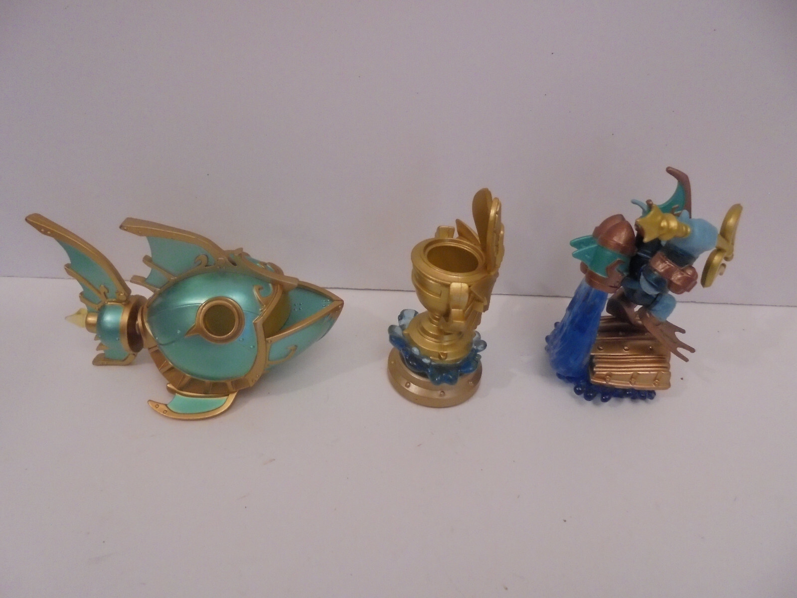 Skylanders Reef Ripper Sea Trophy SuperChargers: Deep Dive Gill Grunt Figures