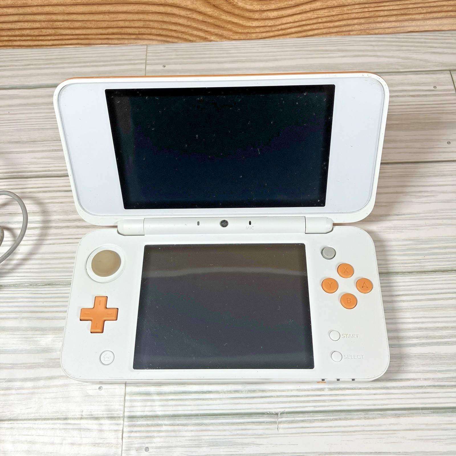 New Nintendo 2DS XL White & Orange TESTED & WORKING W/ Charger Stylus Mario Kart