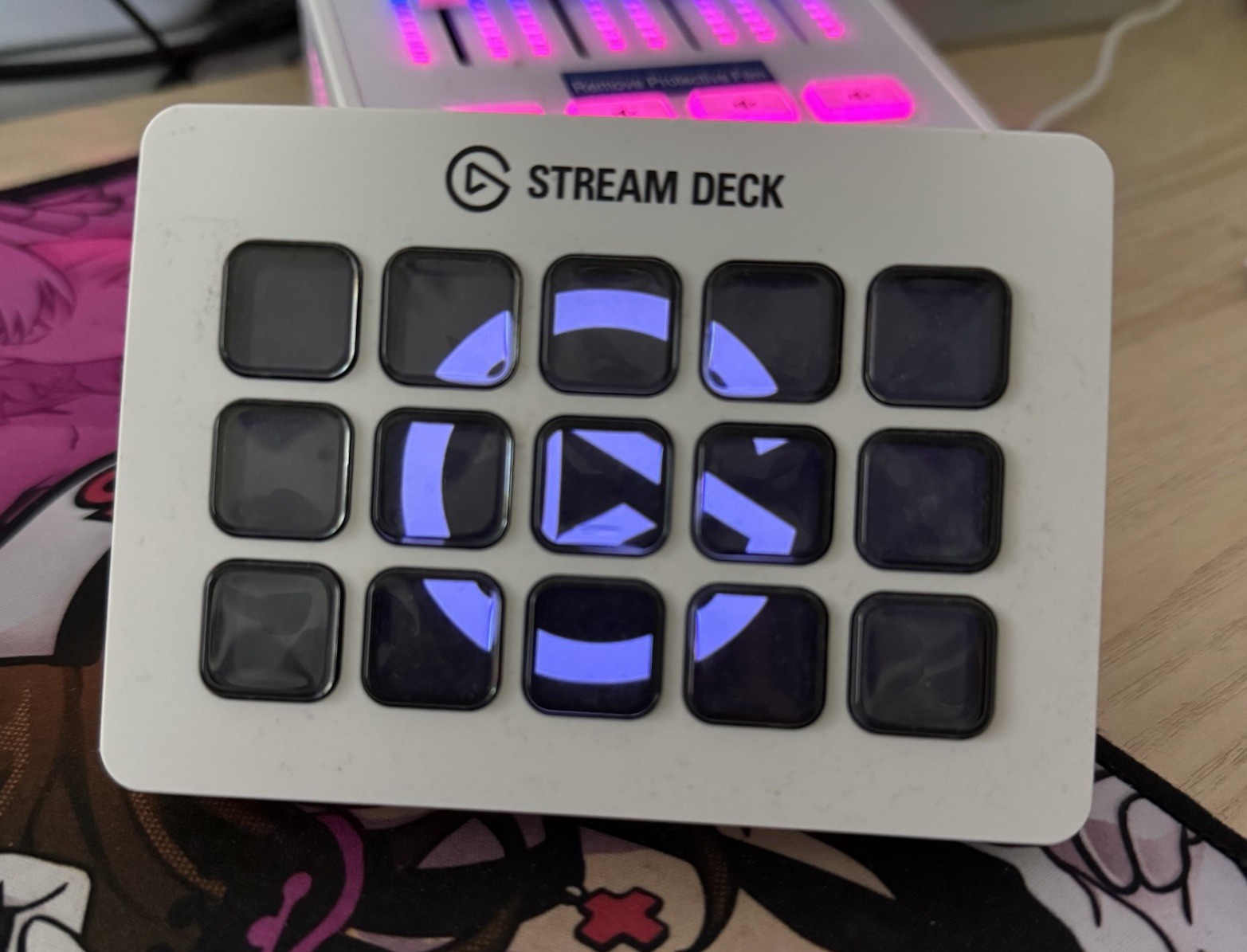 Elgato – Stream Deck MK.2 Full-size Wired USB Keypad with 15 Customizable