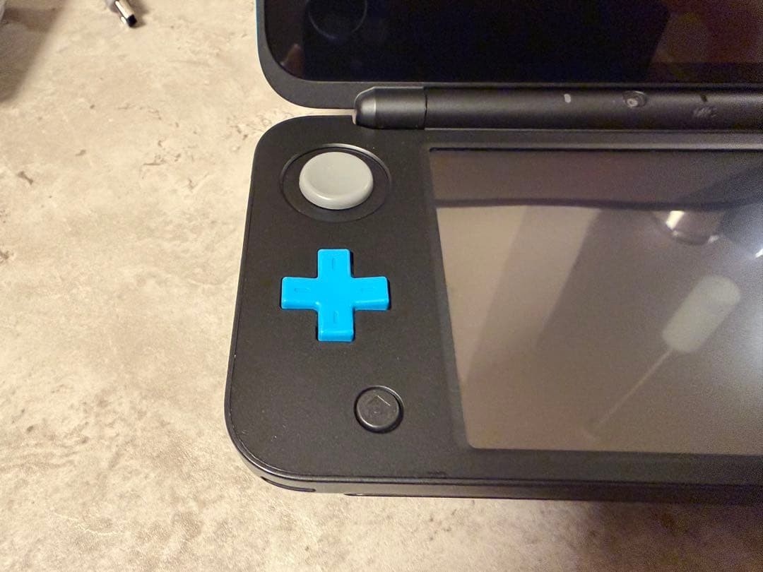 Nintendo new 2DS XL LL Turquoise x Black Console Boxed from Japan Tested