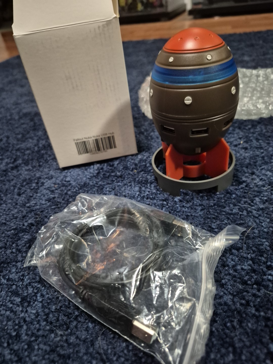 Fallout Nuka Nuke USB Charging Hub – Loot Crate Exclusive • Lights Up