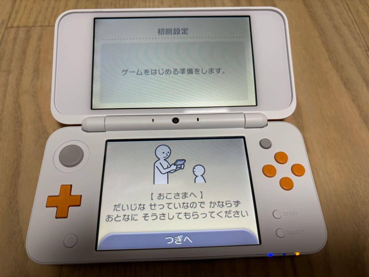 Mint – Nintendo 2DS LL Console – White × Orange w/Box Japanese Region Codes JP