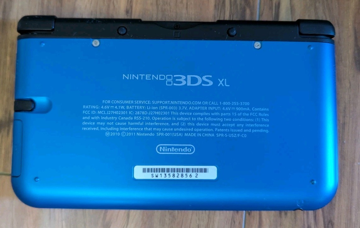 Nintendo 3DS XL Blue Console Complete in Box | Open-Box