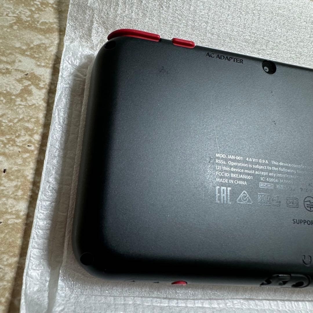 Nintendo New 2DS LL Mario Kart 7 Pack Complete in Box Near Mint 6923
