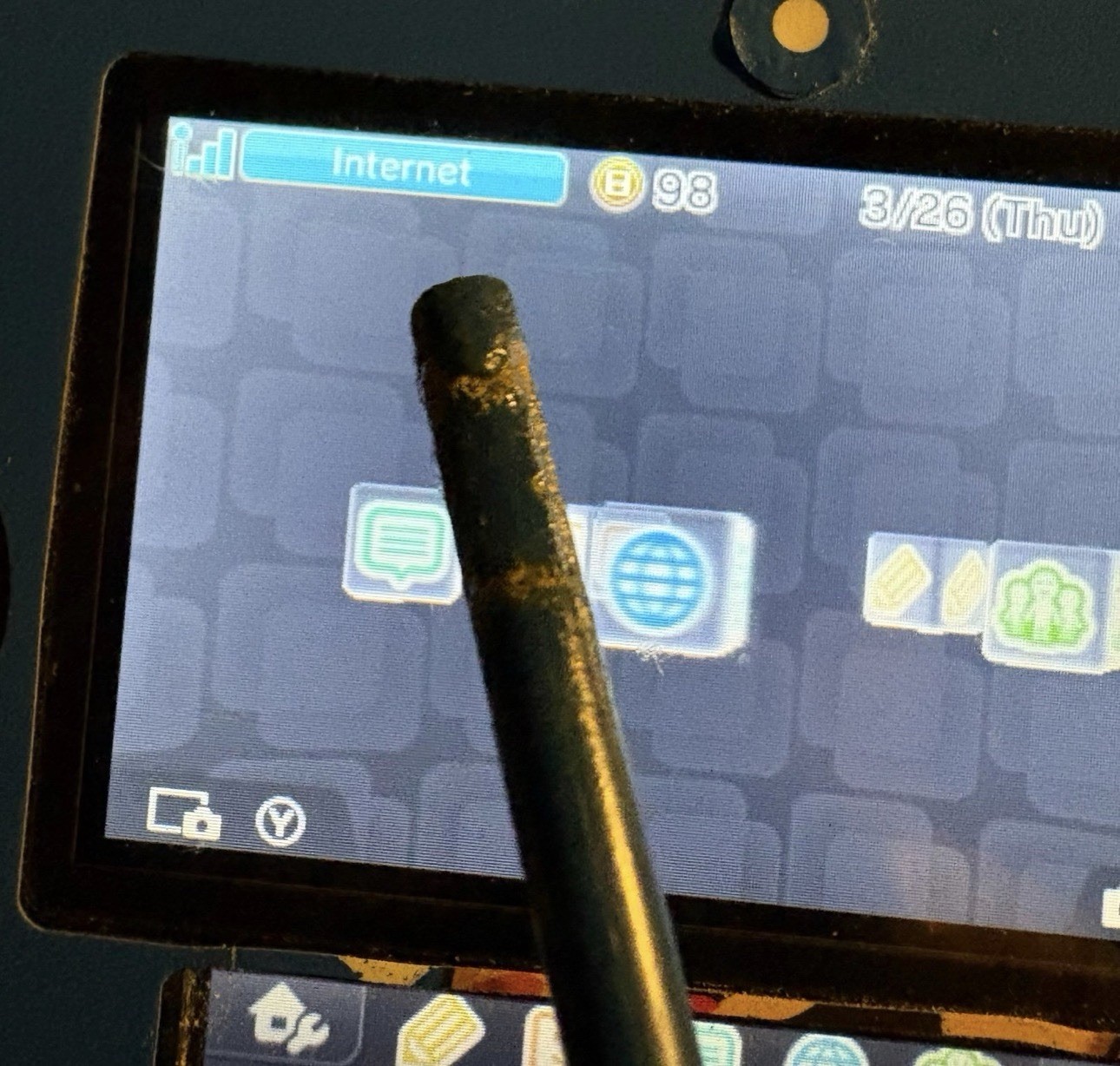 Nintendo Blue 2DS (Fully Working, Few Flaws) (SD not included) (SEE PICS)