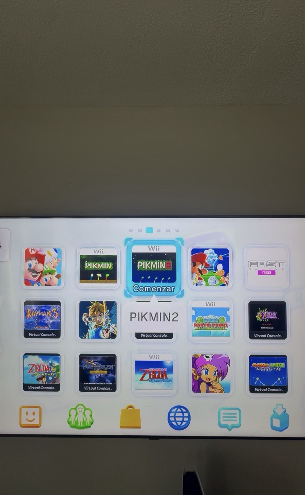 Nintendo Wii U White Console 1080p Region Free w/ GamePad HDMI