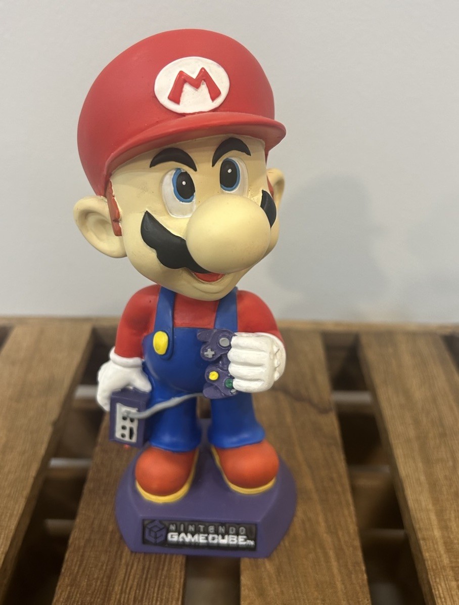 Mario GameCube Limited Edition Bobblehead 2002 Nintendo