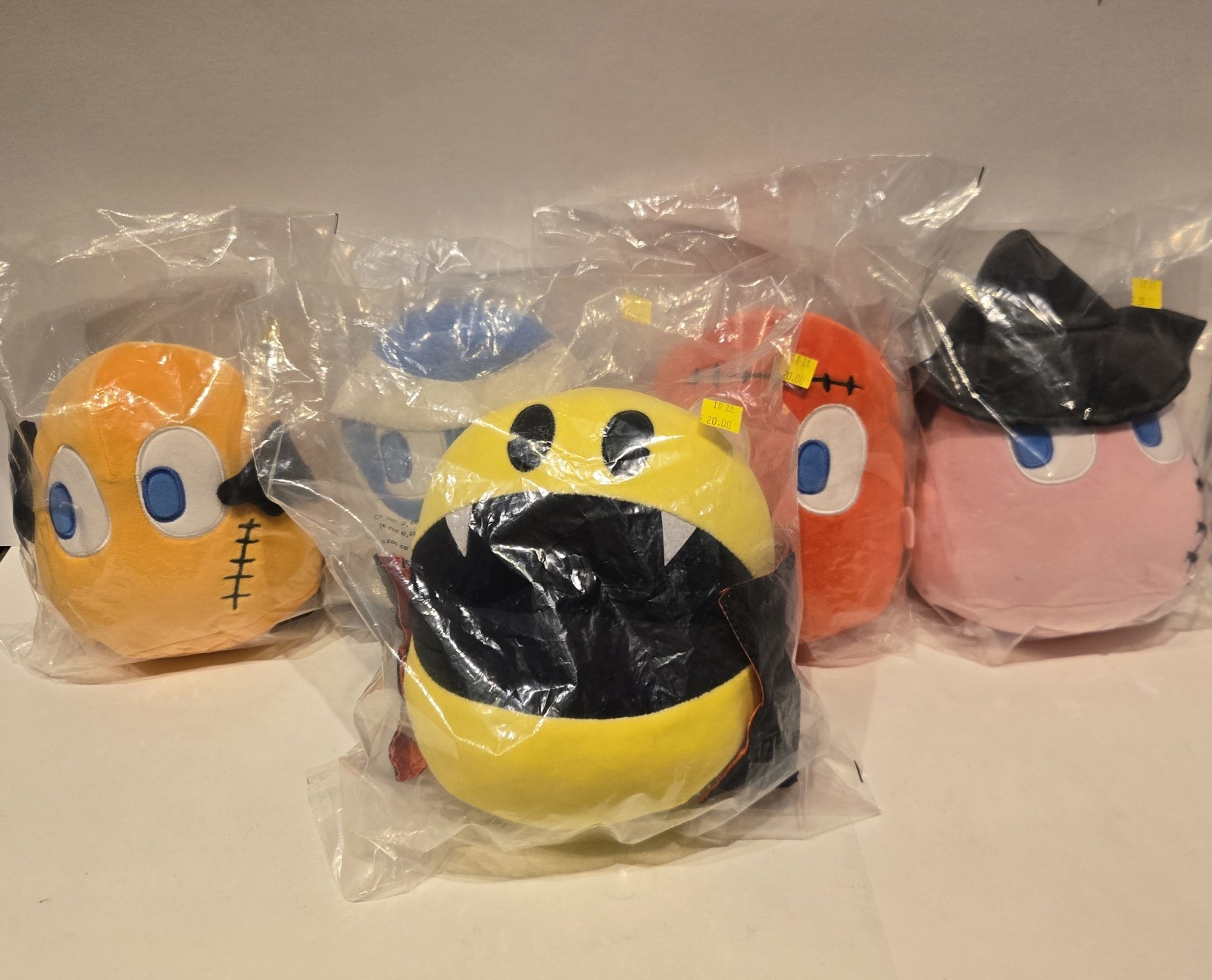 PAC-MAN & Ghosts Set of 5 Halloween Themed 7″ Plush Brand New NWT Sealed TOYNK