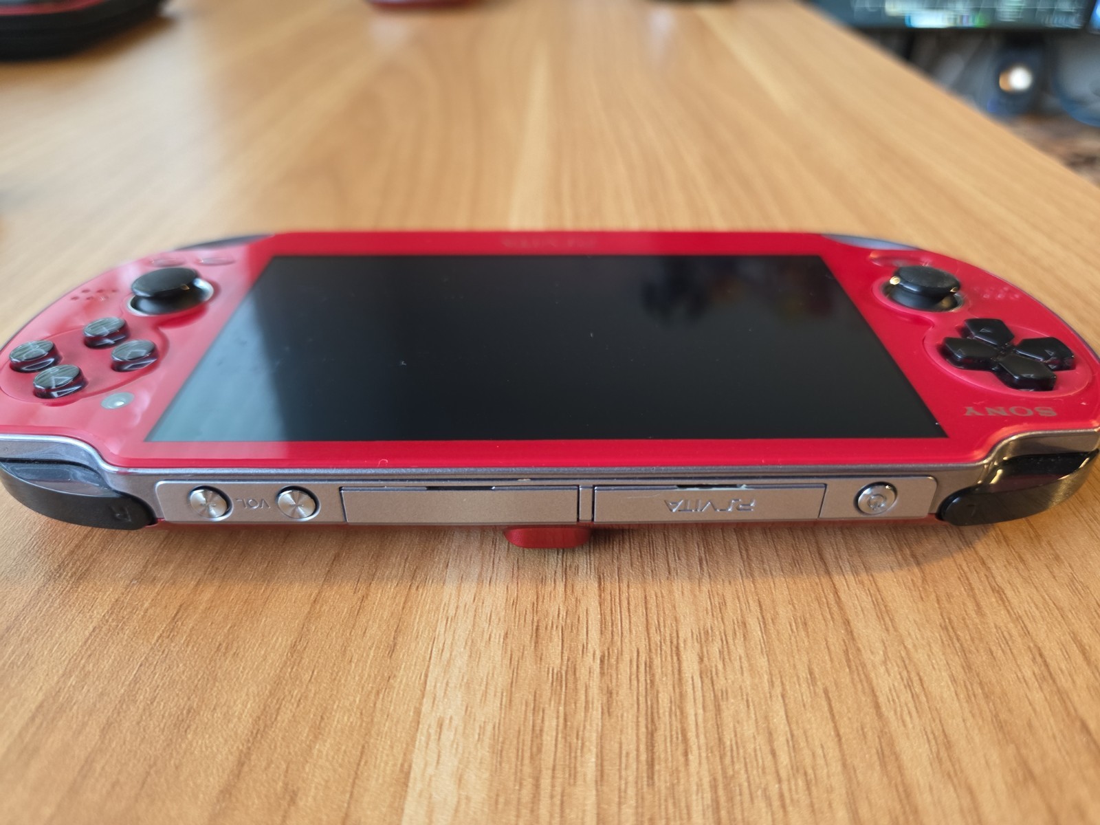 Sony PlayStation PS Vita OLED (PCH-1000) Cosmic Red