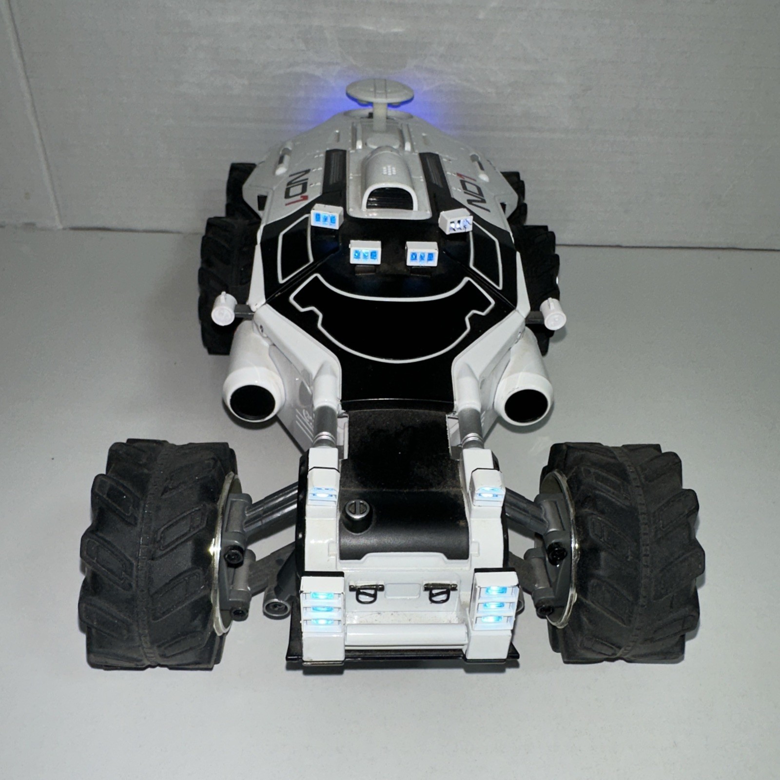 Mass Effect Andromeda Nomad ND1 Collector’s Edition Die Cast Replica Loose