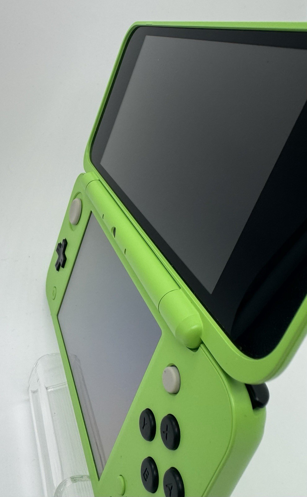Nintendo New 2DS LL Minecraft Creeper Edition-4gb-Box, matching SN, & Charger
