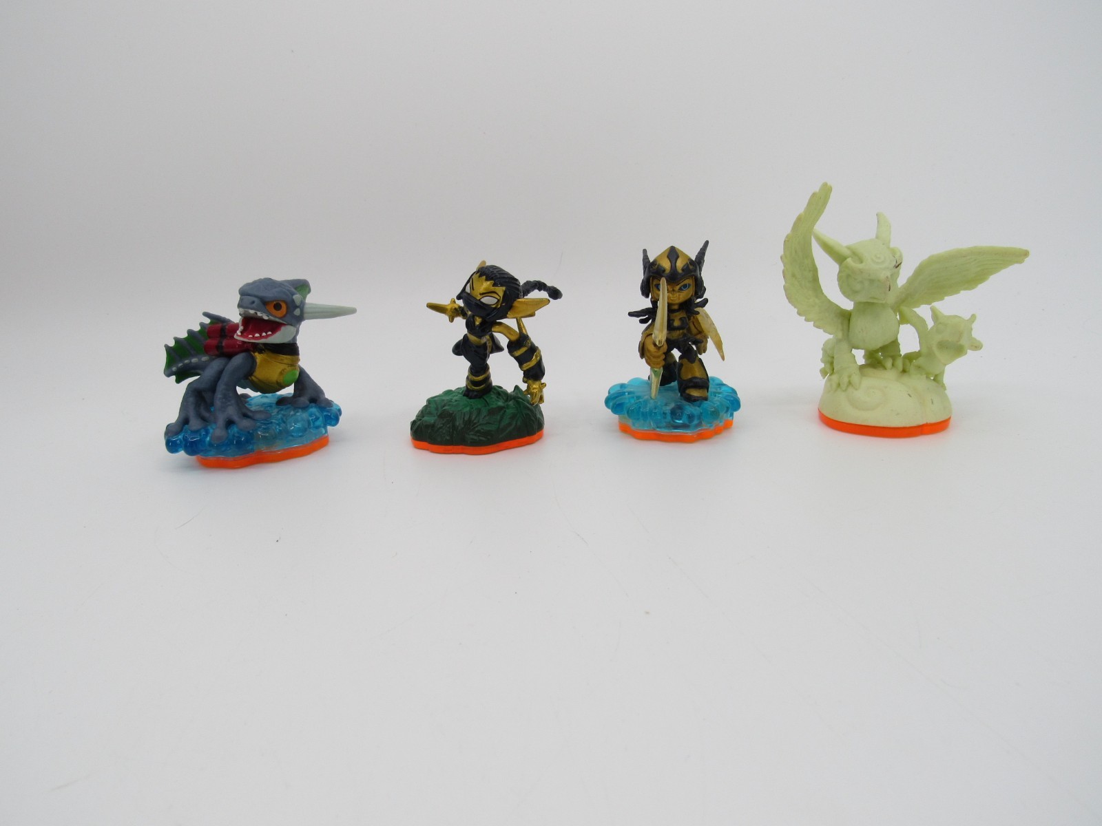 4 Skylanders Air 2X Water Life Legendary Light Core Chill Legendary Stealth Elf