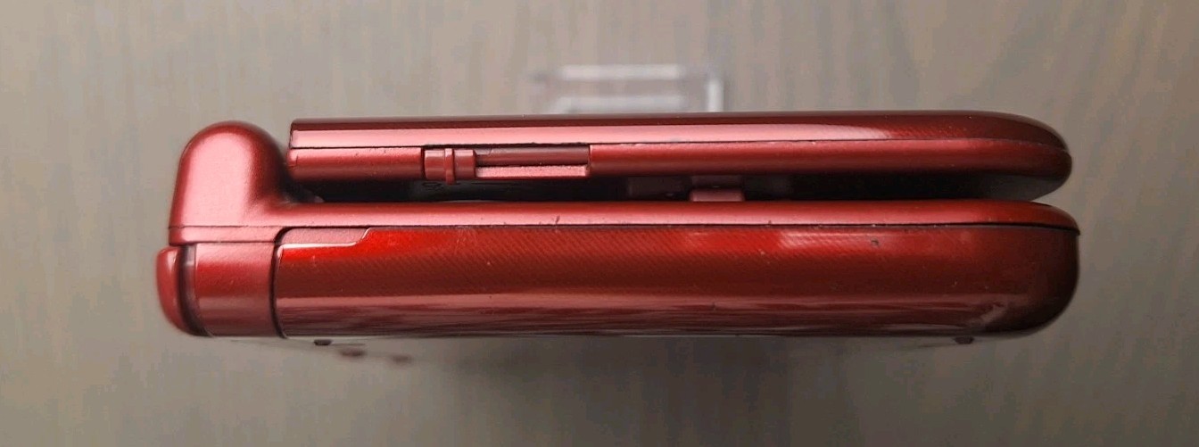 New Nintendo 3DS XL Metallic Red Charger + 32GB SD Card | Region Free CIB