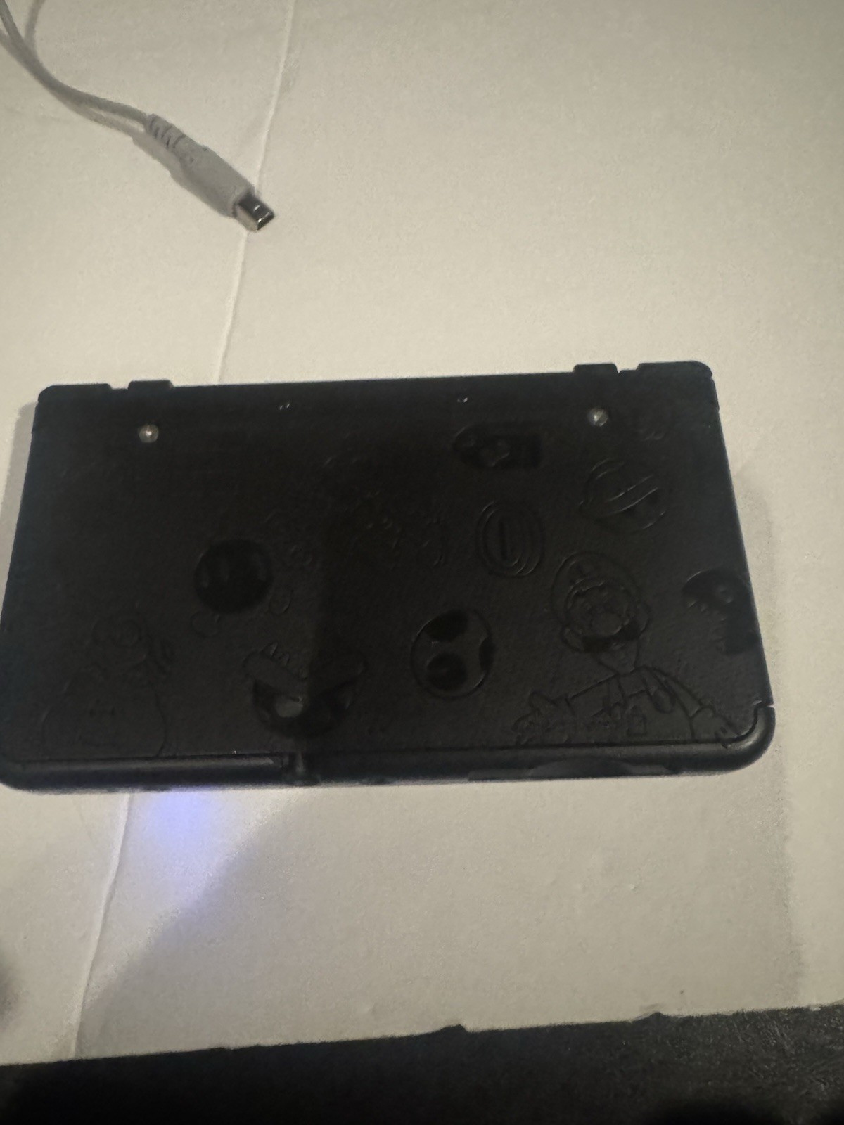 Nintendo 3DS – Original Super Mario Edition (Black Friday) w/charger