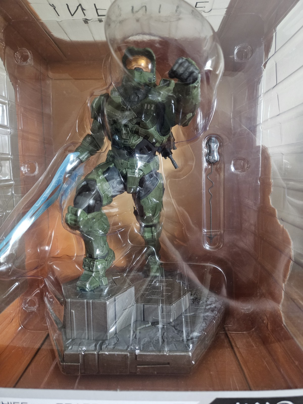 Halo Infinite Dark Horse Master Chief Statue