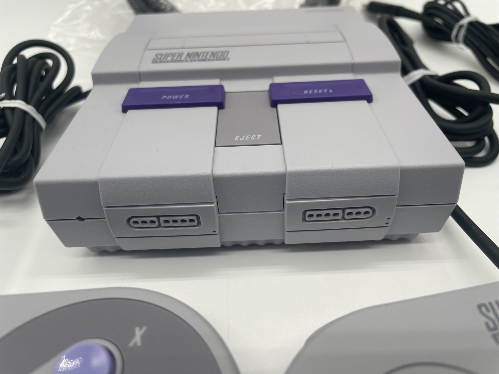 Nintendo Super NES Classic Edition Mini Console w/2 Controllers Mint!
