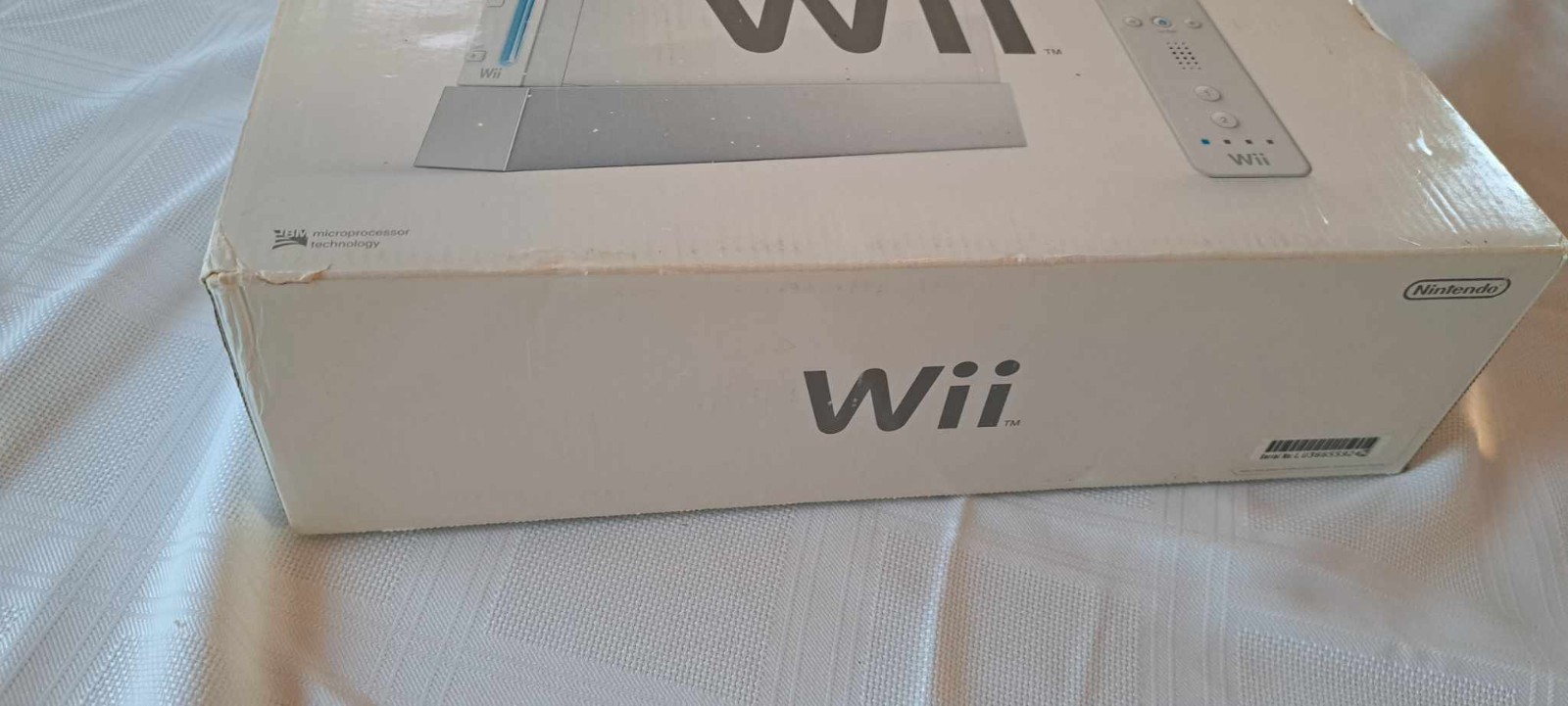 20% OFF – White Nintendo Wii Console Wii Sports- CIB Game + 2 Remotes