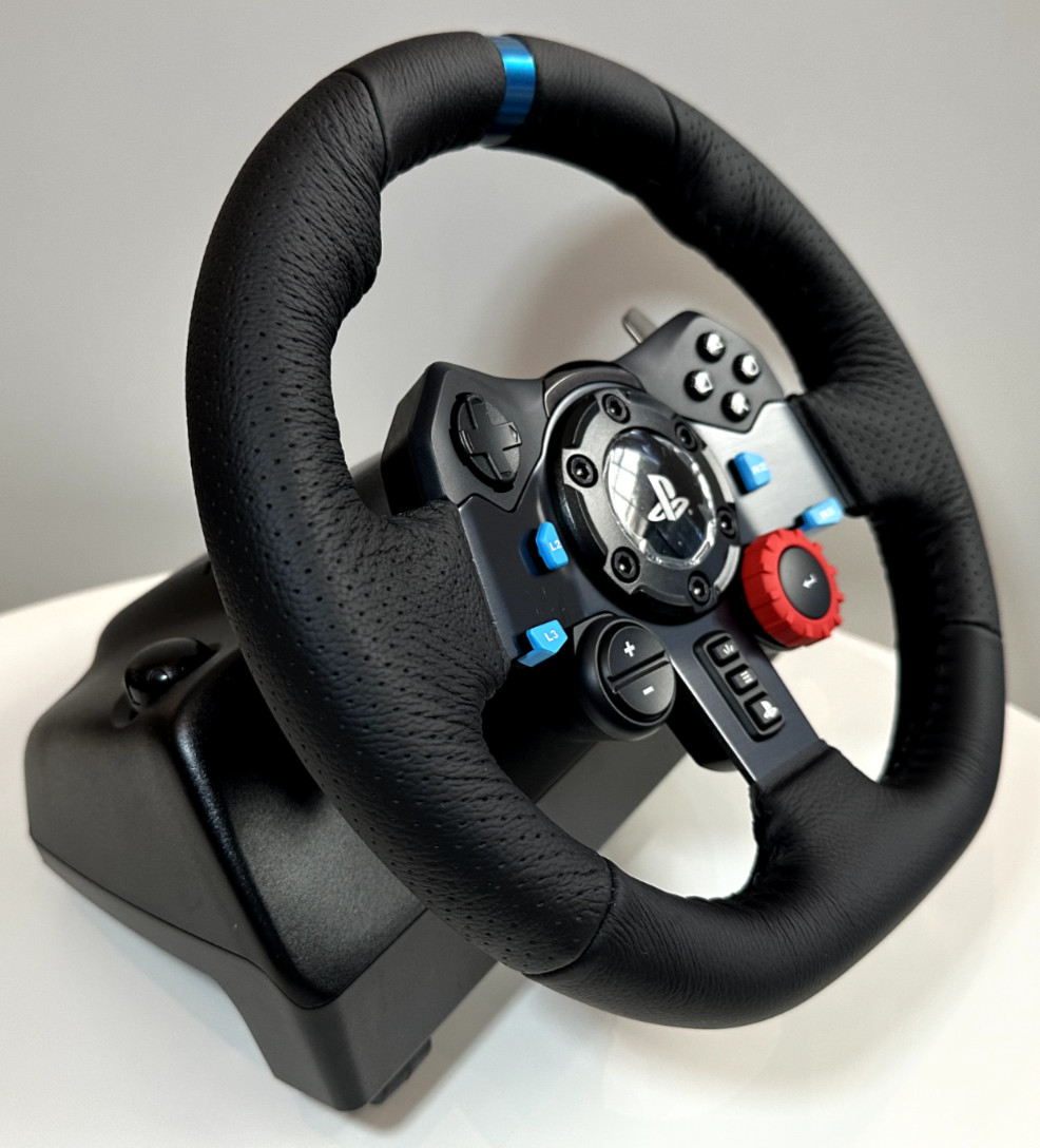 Logitech G29 Driving Force Racing Wheel w/ Floor Pedals 941-000110 – PS5 PS4 PC