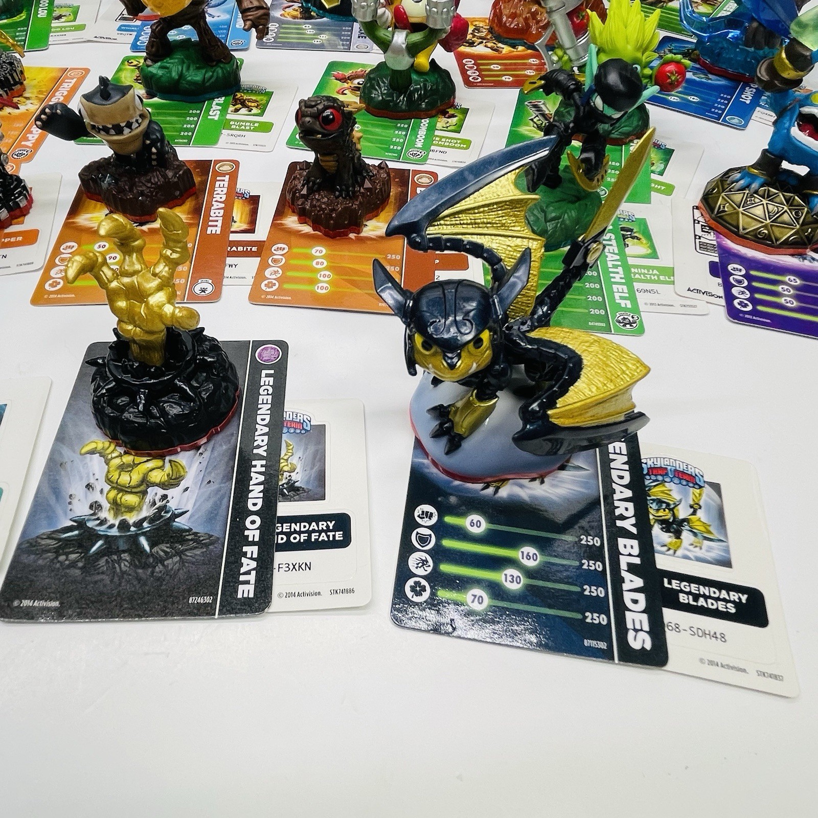 Skylanders Spyro Giants Swap Force LOT OF 40 Figures w/ Cards + Stickers + Case