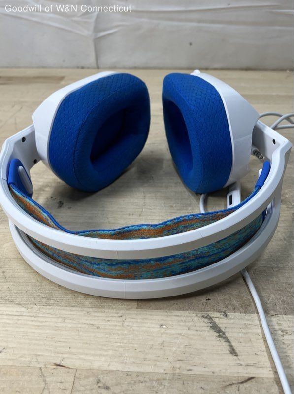 Logitech G335 Wired Gaming Headset White Blue 3.5mm Jack Flip-to-Mute Mic