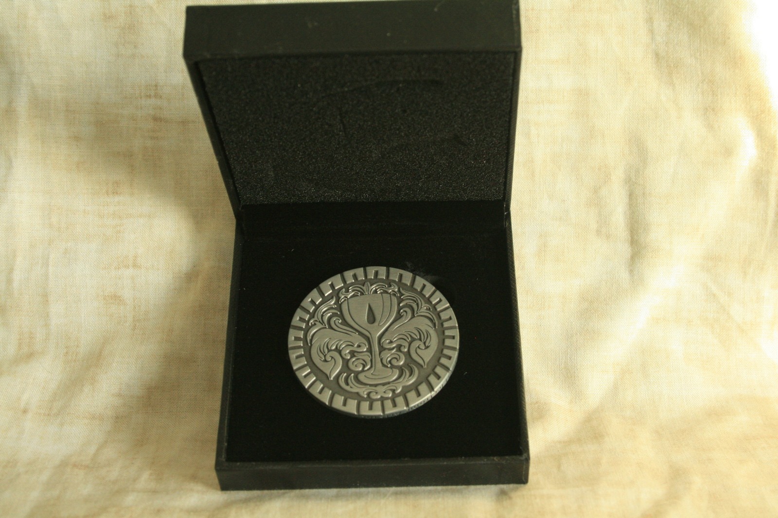 Dragon Age Order of the Grey Challenge Coin – Joining Chalice – Griffon NIB