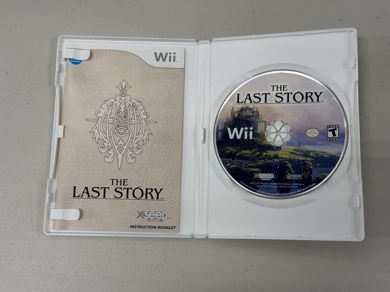 The Last Story (Nintendo Wii, 2012) COMPLETE IN BOX (CIB) W/ Art Book & Game!