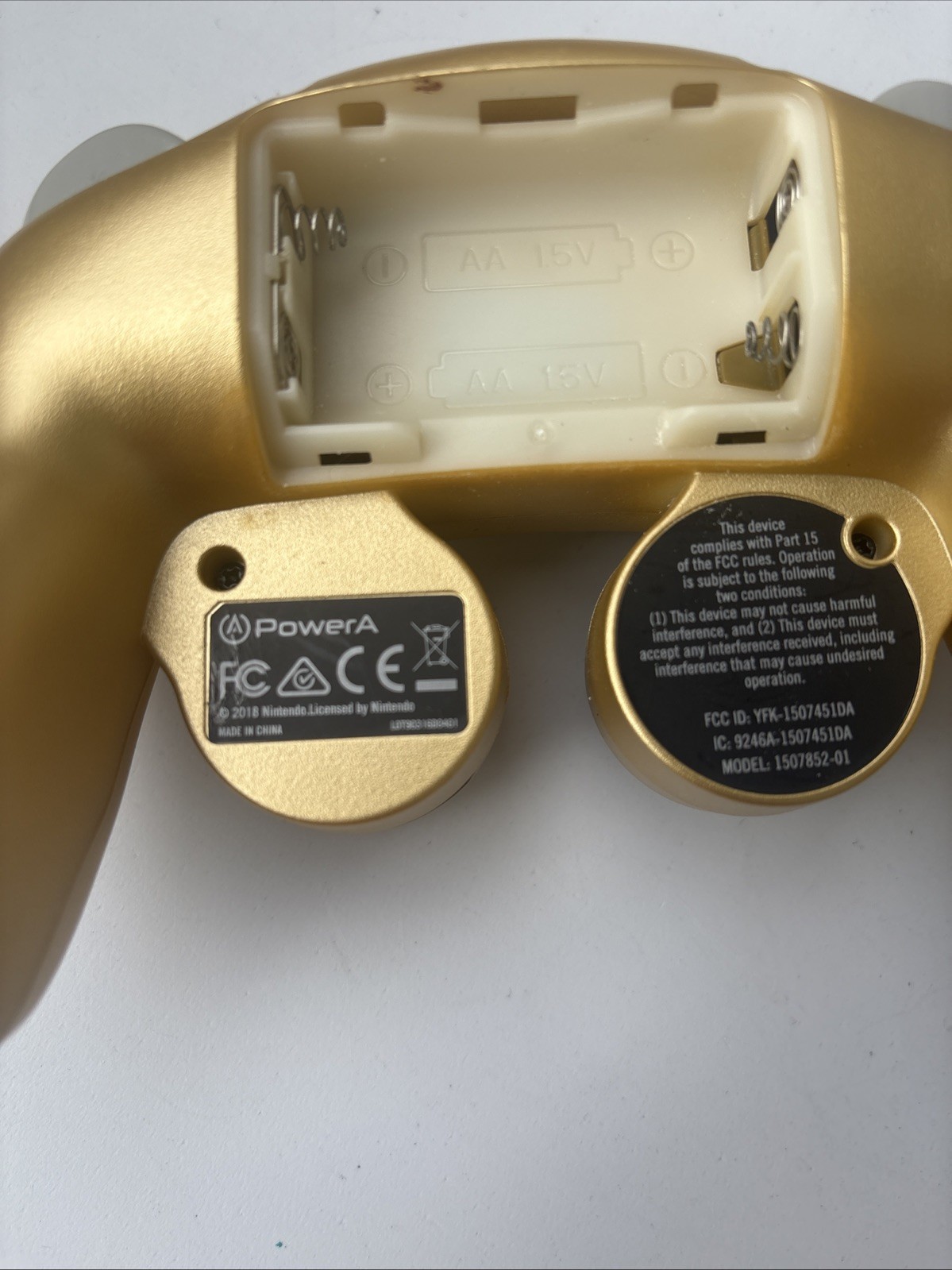Nintendo Switch Controller GameCube Style Gold Turns ON Battery’s Not Included