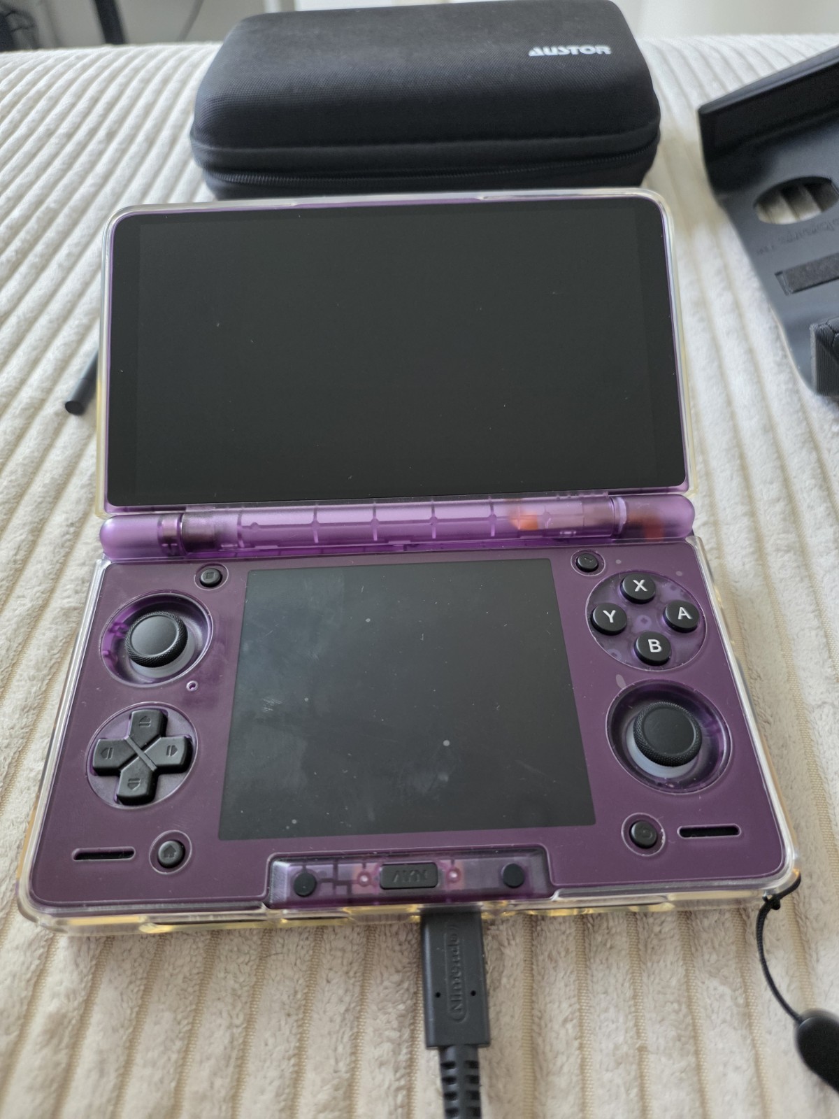 Ayn Thor Purple Max 1TB PLUS 1 TB SD CARD With Games Installed ES-DE Frontend