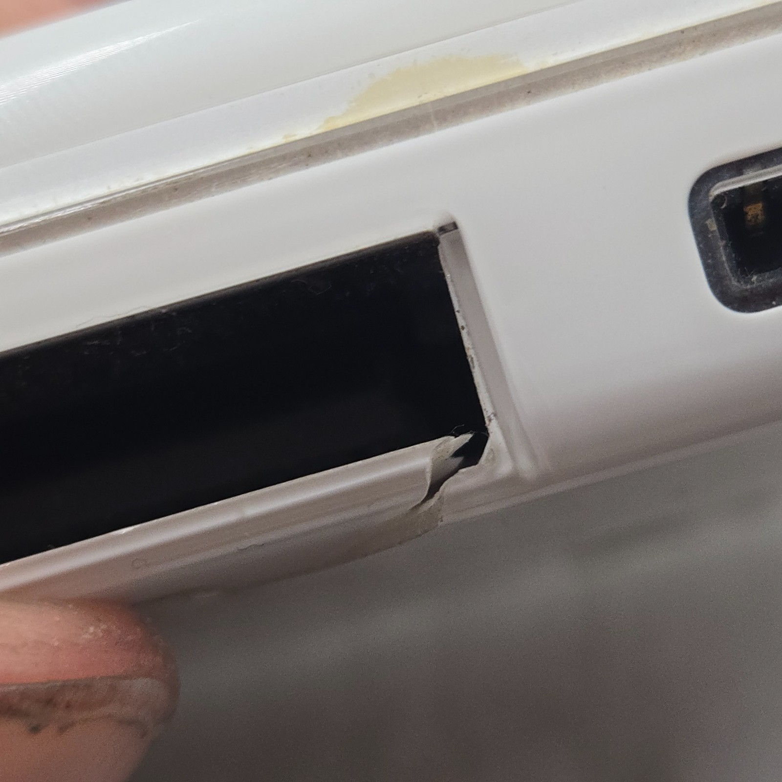 Nintendo DS Lite Console USG-001 – Polar White – GOOD CONDITION