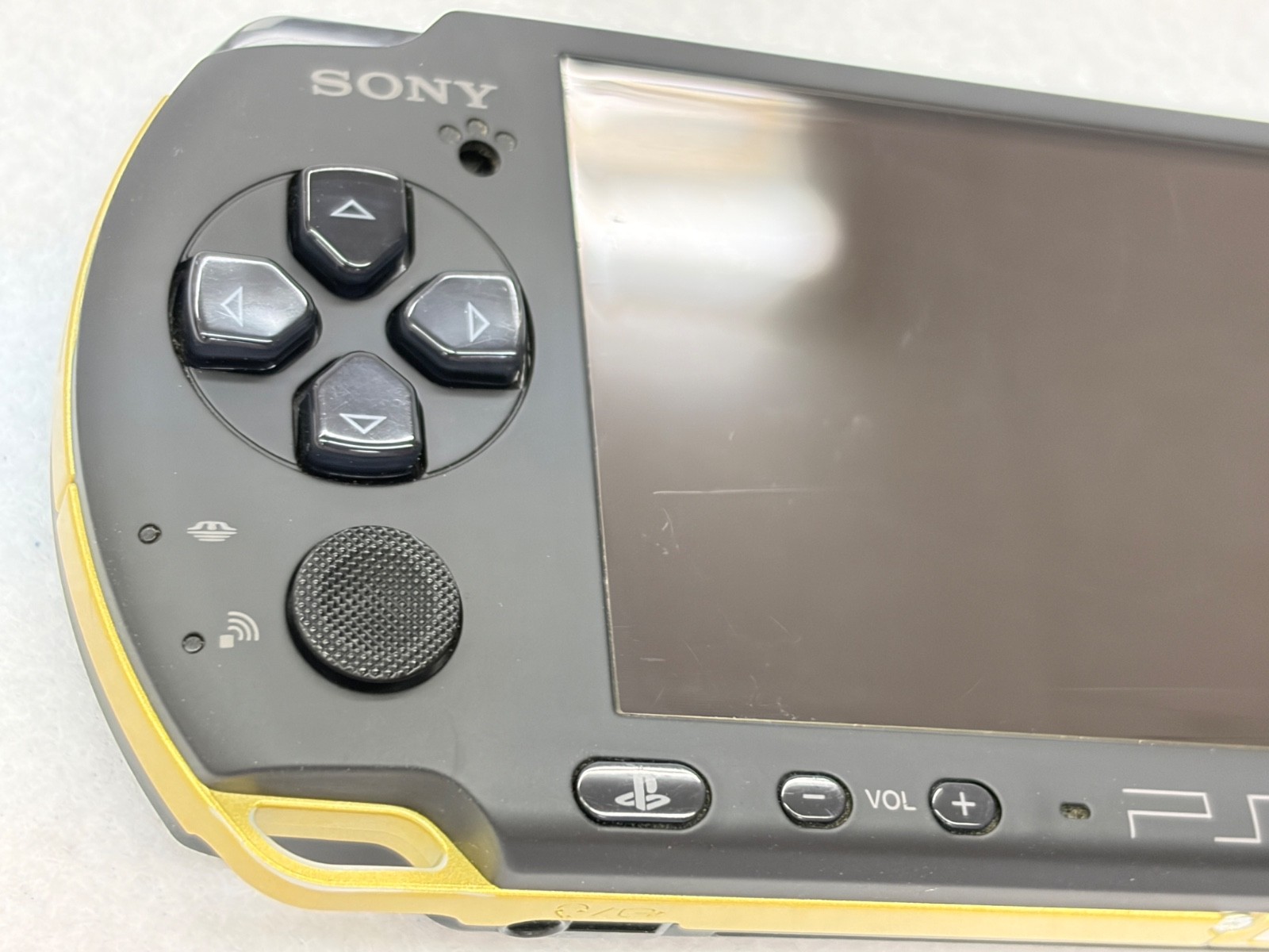 [RARE] SONY PSP-3000 Monster Hunter Portable 3rd Hunters Limited Model Gold