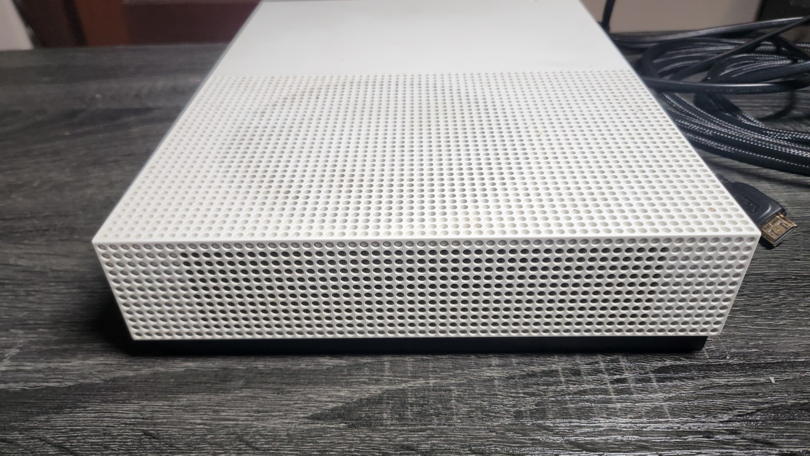Microsoft Xbox One S 500GB 4K UHD White Console Model 1681 w/ HDMI/Power cable
